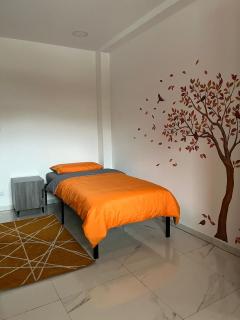 Zimmer Orange mit Weitblick und Sauna - 9