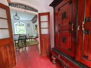 Hill Side Kings Villa (Colonial Bungalow) - 2