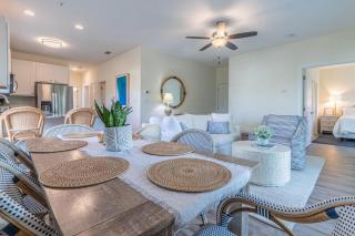 Cheeks On The Beach - Quick Walk To The Beach - 5