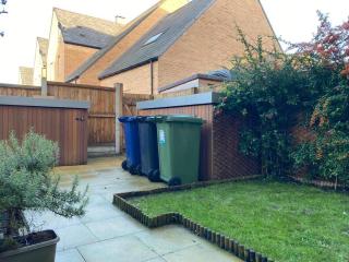Homely, Cosy & Contemporary 4 BDR house with Garden & Parking 5 mins drive to Addenbrookes & Papworth hospitals & Bio Medical campus - 5
