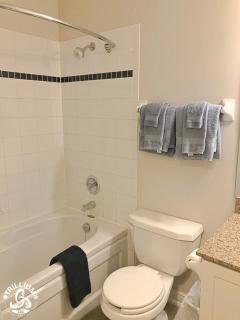 Blue Mountain, Collingwood - Loft Condo, sleeps 4 - 4