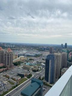 New 1 bedroom condo by Square One Mississauga - Mississauga - 1