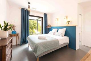 La Coursive : belle maison de standing avec piscine - 8