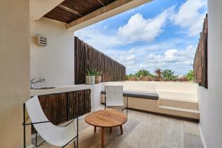 Dhalia - Private roof with pool & Beach Club Access - 8