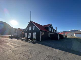 Tærgesen Guesthouse - Reyðarfjörður - 1
