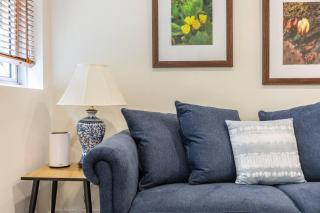 Experience the St Kilda Vibe from a Cosy Retreat - 4