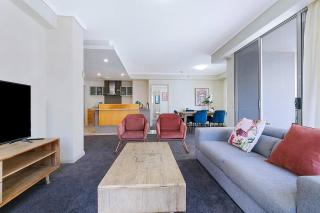 Best of Brissie - Chic Resort-style CBD Living - 8