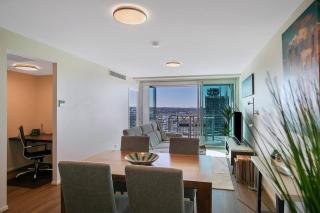 Fall in Love with Waterfront Resort-style Living - Brisbane - 4