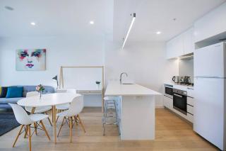 'Brightly Boutique' A CBD Resort-style Escape - Brisbane - 6