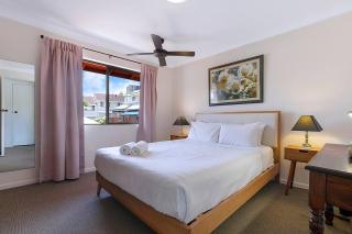 Tropical Dreaming in the Heart of Indooroopilly - Brisbane - 7