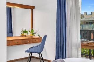 Brightly Beachside - Where Jetty Rd meets the Ocean - 7