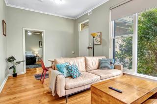 East Parklands Cottage - A Dreamy Garden Hideaway - Adelaide - 6