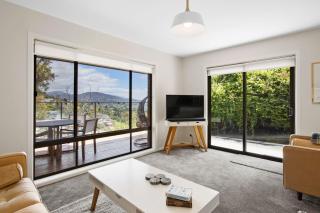 The View 2 bed unit with stunning Hobart outlook - Hobart - 2
