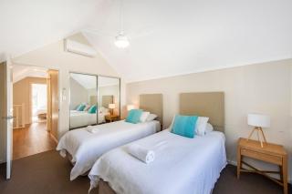 Escape to 67 at Cape View - Broadwater - 5