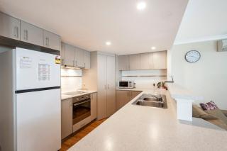 Escape to 67 at Cape View - Broadwater - 6