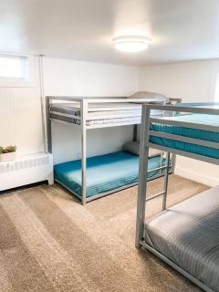 Arrowhead Riverfront Kayaks/Patio 30 Min to ND! - Bristol - 9