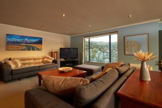 Akaroa holiday home Spacious and quite with stunning harbour views and close to town - Akaroa - 4