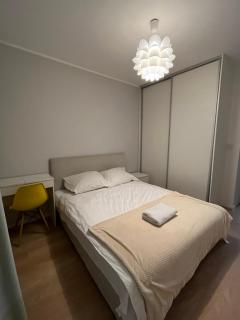 airport comfy guest home - 8