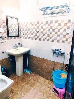 HOTEL HOLIDAY PLAZA DALHOUSIE - Near Ghandhi Chowk Mall Road - Dalhousie - 1