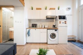 Wanderlust Hideaway Apartment - Budapest - 2