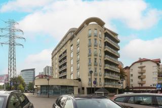 Cozy Apartment near Airport by Noclegi Renters - Varsavia - 4