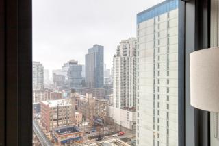 River North 1br w gym pool roof nr Riverwalk CHI-825 - Chicago - 5