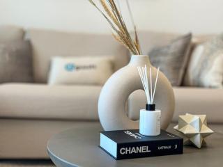 HiGuests - Emaar Beachfront Haven with Majestic Marina Views - Dubai - 3