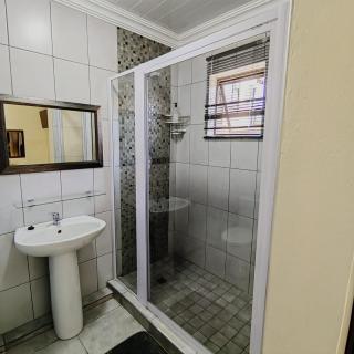Moko lodge - Bloemfontein - 7
