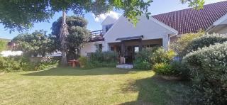 The Coelacanth Guest House And Beach Thyme Self Catering - Kiddʼs Beach - 5