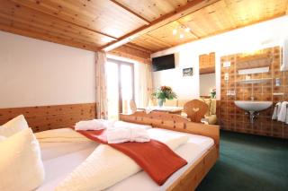 Pension Mittagskogel - Sankt Leonhard im Pitztal - 8