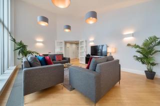 Roomspace Serviced Apartments - The Courtyard Penthouse - 8