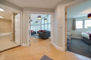 Roomspace Serviced Apartments - The Courtyard Penthouse - 5