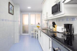 Home2Book Fantastic 160m2 Terrace Flat & BBQ - 1