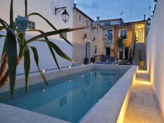 La Cigale - Piscine - Centre village - Bessan - 8