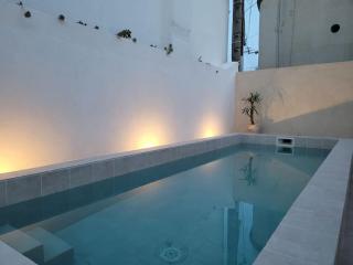 La Cigale - Piscine - Centre village - Bessan - 2