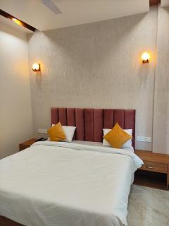 Hotel Satsang Grand - Varanasi - 5