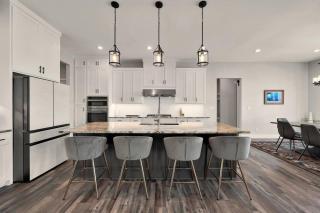 New Luxury Texas Farmhouse - Bellmead - 8