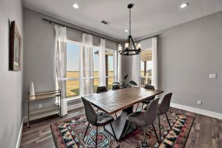New Luxury Texas Farmhouse - Bellmead - 7