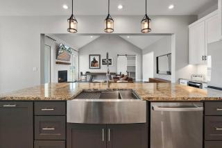 New Luxury Texas Farmhouse - Bellmead - 3