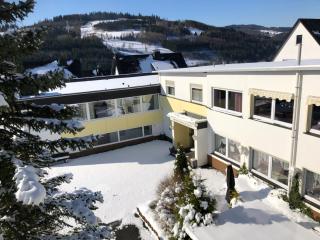 Berghotel Natura Bed & Breakfast - 0
