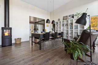 Large villa in Lofoten with fantastic views - 4 bedrooms and 9 beds. - Stamsund - 2