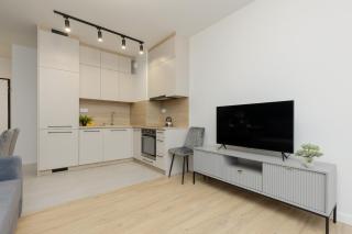 Goodnight Apartments Białołęka with 2 Bedrooms & Parking by Noclegi Renters - Varsavia - 1