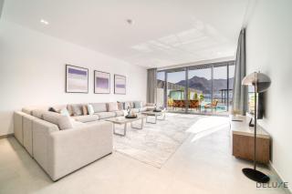 Exclusive Deal! Luxury 4BR Villa on Al Dana Island by Deluxe Holiday Homes - Fujaira - 1
