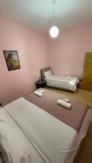 Dogra Apartment In City Centre - Berat - 4