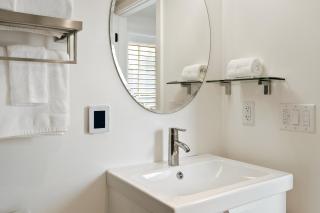 Boutique Room steps from Downtown Mall Rose Jean - Room 4 - Charlottesville - 6