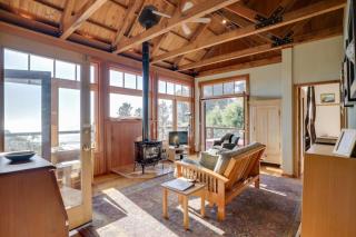 Romantic Ridgetop Escape with Hot Tub Near Mendocino - Albion - 4