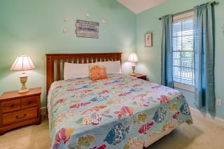 Pool Access and Balcony Modern Myrtle Beach Condo - Myrtle Beach - 2