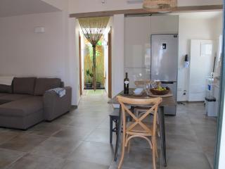 Bungalow GOA Pool view, Playa Roca residence sea front access - Free AC - Wifi - Costa Teguise - 6