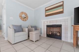 Serenity Cottage Coastal Comfort Redefined - Destin - 3