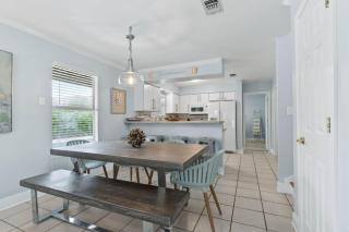 Serenity Cottage Coastal Comfort Redefined - Destin - 1